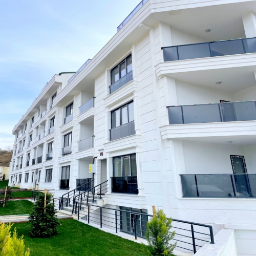 BÜYÜKÇEKMECE ´DE SİTE İÇİ YÜKSEK KREDİLİ FIRSAT ARAKAT